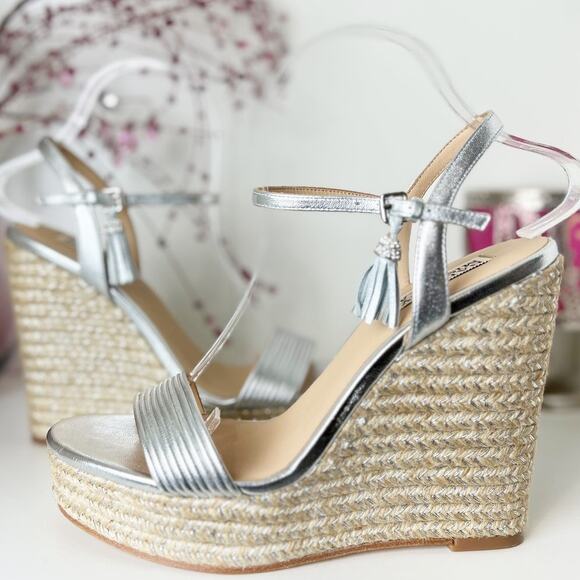 Badgley Mischka Trace Ankle Strap Espadrille Wedge Sandals Silver Size 8.5 NWB - Picture 1 of 14